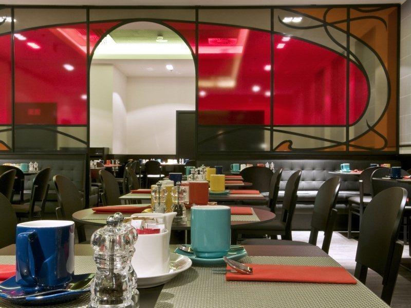 Hotel Park By Radisson Brussels Centre Midi 3*