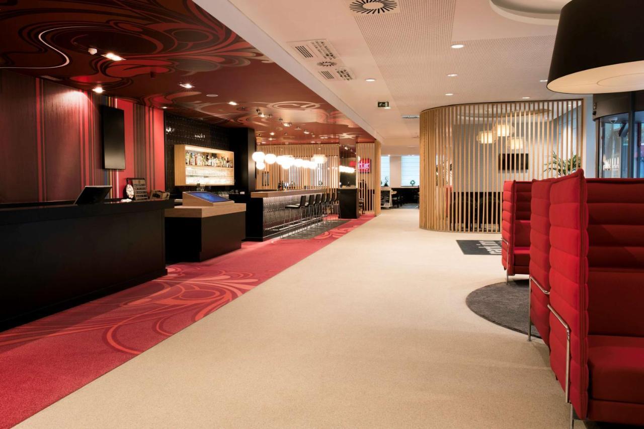 Park By Radisson Brussels Centre Midi 3*